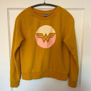 Wonder Women sweatshirt